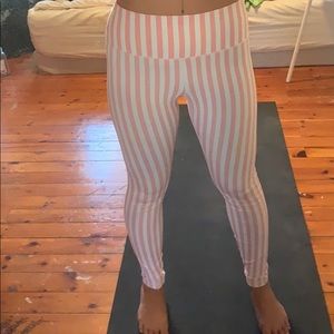 spiritual gangster leggings size S